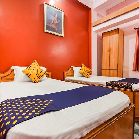 Spot On Hotel Midtown Gondia Ngoại thất bức ảnh
