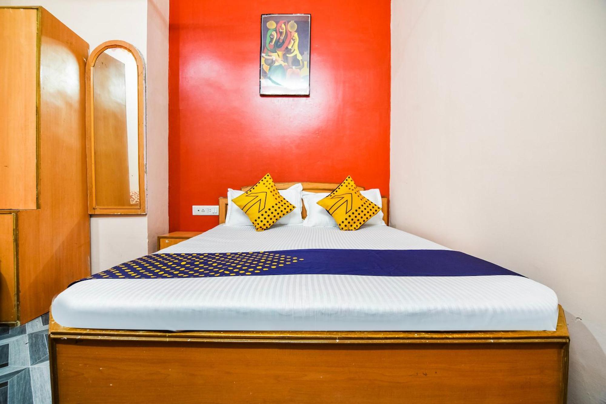 Spot On Hotel Midtown Gondia Ngoại thất bức ảnh